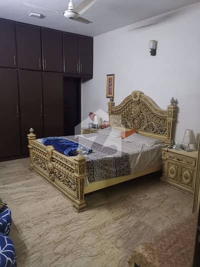 گلشنِ اقبال گلشنِ اقبال ٹاؤن,کراچی میں 5 کمروں کا 10 مرلہ مکان 4.9 کروڑ میں برائے فروخت۔