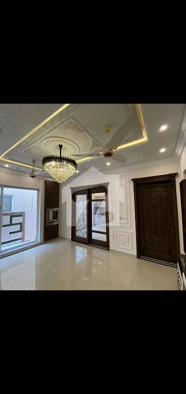 DHA Phase 8 Ex Air Avenue 10 Marla Bungalow