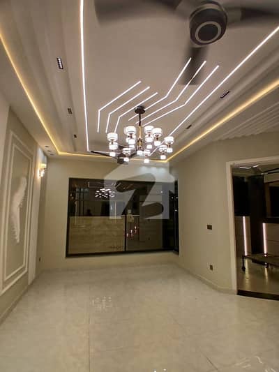 1 Kanal Modern House For Rent
