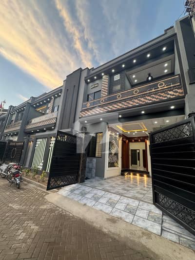 Prime Location House Is Available For sale In Shalimar Colony
