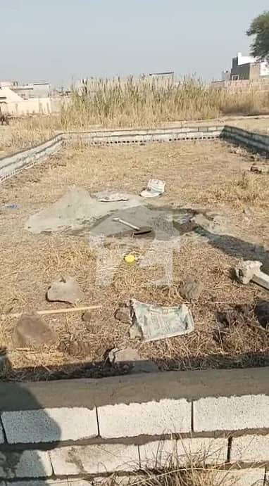 سراےٗ خربوزہ اسلام آباد میں 5 مرلہ رہائشی پلاٹ 20.0 لاکھ میں برائے فروخت۔