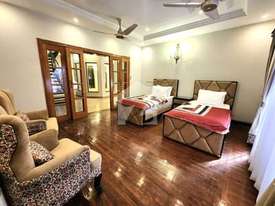 1.5 kanal Furnished Ground Portion For Rent