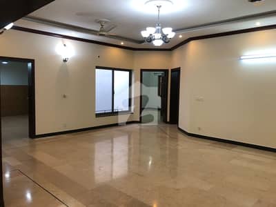 40x80 Upper Portion Available For Rent In G13