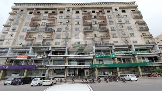 Prime Location 450 Square Feet Flat For rent In Rs. 25000 Only