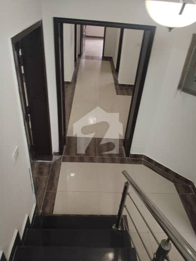 10 Marla 3 Bed Room House Available For Rent in Askari 11