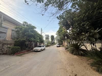 Chaklala Scheme 3 Old 600 Yard 7 Bedroom Villa For Sale