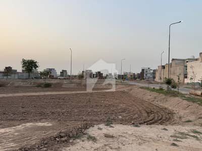 Gorgeous Prime Location 5 Marla Residential Plot For sale Available In Park View City - Diamond Block