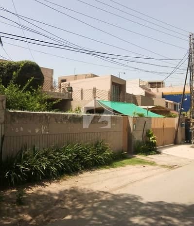 1 Kanal House Available For Rent On Main Road In Faisal Town Block C