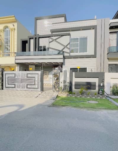 Get An Attractive Prime Location House In Gujranwala Under Rs. 40000000