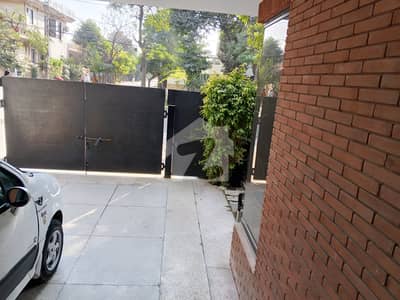 10 Marla House For Sale Prime Location, Block Z, Phase 3 DHA Lahore 10 Marla House For Sale Prime Location, Block Z, Phase 3 DHA Lahore