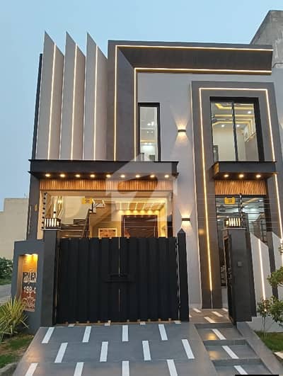 الحرم گارڈن ۔ بلاک ڈی الحرم گارڈن,لاہور میں 3 کمروں کا 5 مرلہ مکان 1.45 کروڑ میں برائے فروخت۔ الحرم گارڈن ۔ بلاک ڈی الحرم گارڈن,لاہور میں 3 کمروں کا 5 مرلہ مکان 1.45 کروڑ میں برائے فروخت۔