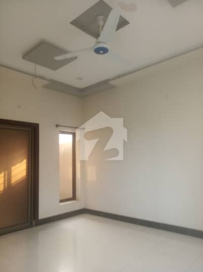 10 MARLA HOUSE AVAILABLE FOR RENT 10 MARLA HOUSE AVAILABLE FOR RENT