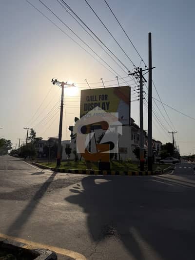 سینٹرل پارک ہاؤسنگ سکیم لاہور میں 10 مرلہ رہائشی پلاٹ 1.35 کروڑ میں برائے فروخت۔