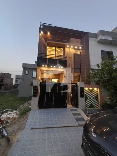 سینٹرل پارک ہاؤسنگ سکیم لاہور میں 3 کمروں کا 4 مرلہ مکان 1.45 کروڑ میں برائے فروخت۔ سینٹرل پارک ہاؤسنگ سکیم لاہور میں 3 کمروں کا 4 مرلہ مکان 1.45 کروڑ میں برائے فروخت۔