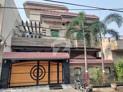 سلی ٹاؤن لاہور میں 3 کمروں کا 10 مرلہ مکان 5.25 کروڑ میں برائے فروخت۔