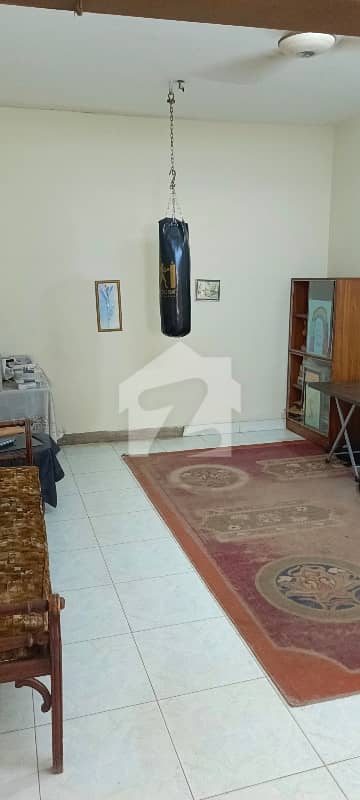ڈی ایچ اے فیز 2 ڈی ایچ اے ڈیفینس,کراچی میں 5 کمروں کا 1 کنال مکان 13.5 کروڑ میں برائے فروخت۔
