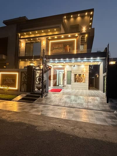 Central Park  A Black Most Beautiful And Good Looking House.   Near To School Market And Hospital