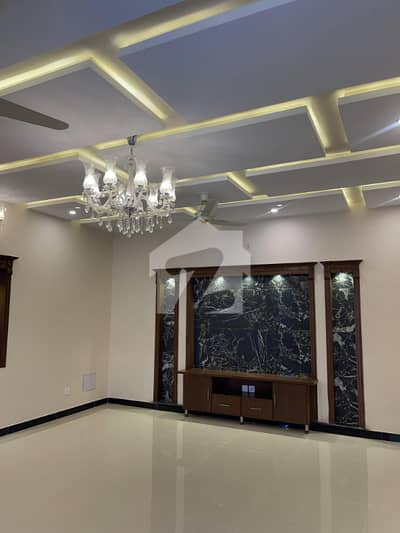 Upper Portion In G-13/3 For rent