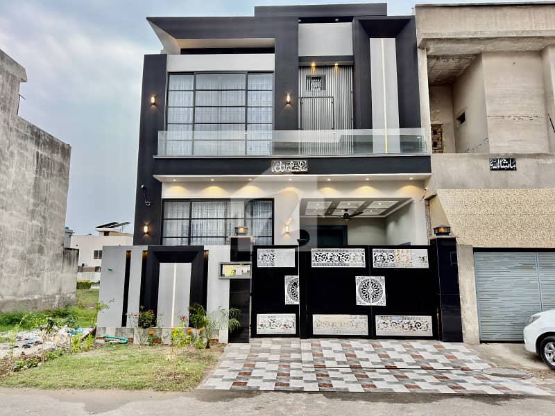 Elegant 5 Marla Designer House Up for Sale Elegant 5 Marla Designer House Up for Sale
