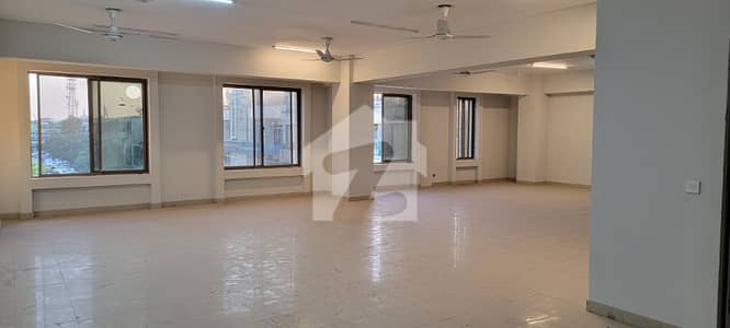 G/11 Markaz Vip Location 1600sq Open Space Available For Rent Real Piks Lift Available