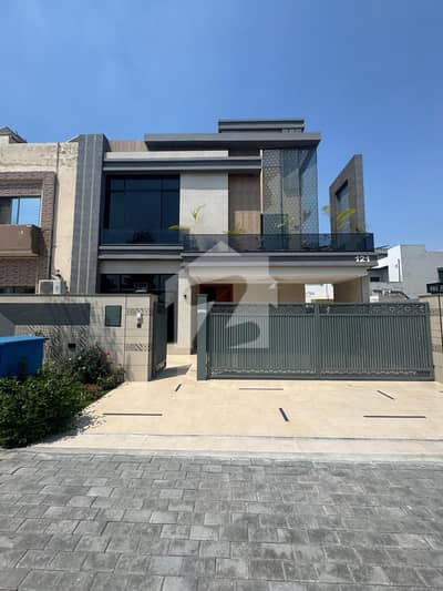 10 Marla Brand New House For Sale