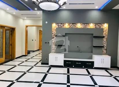پی جی ای سی ایچ ایس فیز 2 پنجاب گورنمنٹ ایمپلائیز سوسائٹی,لاہور میں 6 کمروں کا 1 کنال مکان 5.5 کروڑ میں برائے فروخت۔ پی جی ای سی ایچ ایس فیز 2 پنجاب گورنمنٹ ایمپلائیز سوسائٹی,لاہور میں 6 کمروں کا 1 کنال مکان 5.5 کروڑ میں برائے فروخت۔