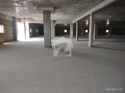 ویسٹ وارف کراچی میں 7 کنال دفتر 52.5 لاکھ میں کرایہ پر دستیاب ہے۔