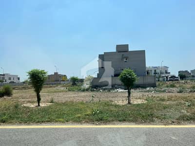 10 Marla Possession Plot For Sale In DHA Phase 8 Ivy Green Block Z5 | Plot No 500 | 80 Ft Road Location
