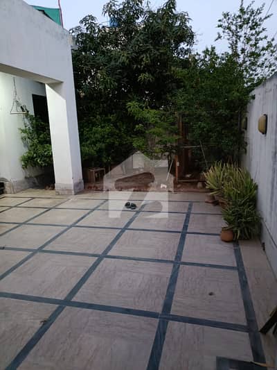 1 Kanal Corner House In Nespak Phase 3