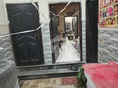کیولری گراؤنڈ لاہور میں 1 کمرے کا 4 مرلہ زیریں پورشن 33.0 ہزار میں کرایہ پر دستیاب ہے۔