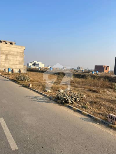 ایل ڈی اے سٹی فیز 1 - بلاک اے 1 ایل ڈی اے سٹی فیز 1 - جناح سیکٹر,ایل ڈی اے سٹی فیز 1,ایل ڈی اے سٹی,ایل ڈی اے روڈ,لاہور میں 10 مرلہ رہائشی پلاٹ 1.0 کروڑ میں برائے فروخت۔