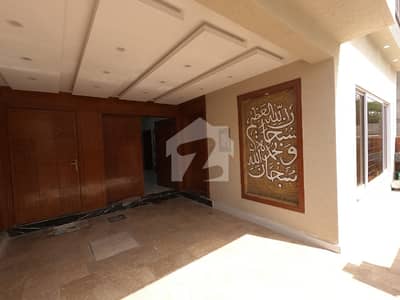 جی ۔ 11 اسلام آباد میں 5 مرلہ مکان 4.15 کروڑ میں برائے فروخت۔