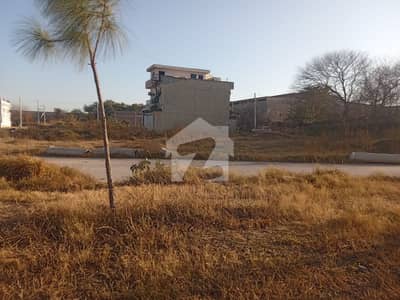 PLOT AVAILABLE FOR SALE IN I 11