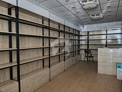 آئی ۔ 8 اسلام آباد میں 2 مرلہ Studio دکان 6.5 کروڑ میں برائے فروخت۔