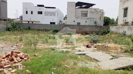 ڈی ایچ اے فیز 7 - بلاک ایکس فیز 7,ڈیفنس (ڈی ایچ اے),لاہور میں 2 کنال رہائشی پلاٹ 9.5 کروڑ میں برائے فروخت۔