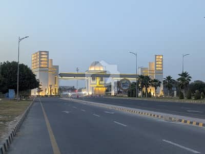 01 Kanal Investor Rate Plot Available For Sale In Sector-P
