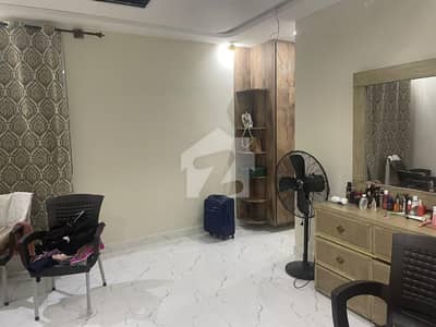 I-8/1 GROUND FLOOR FAMILY FLAT REAL PICS ATTACHED 3 ROOMS ATTACHED BATHS KEYS IN HAND INCOMING RENT 115000 PER MONTH