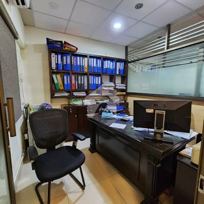 FURNISH OFFICE FLOOR FOR RENT OUT CLOSE LOCATION