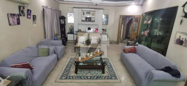 1 KANAL USED HOUSE IS UP FOR SALE 1 KANAL USED HOUSE IS UP FOR SALE