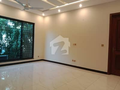 2 KANAL BRAND NEW UPPER PORTION IS UP FOR RENT