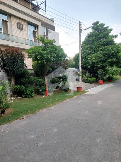 واپڈا سٹی ۔ بلاک کے واپڈا سٹی,فیصل آباد میں 5 کمروں کا 10 مرلہ مکان 3.25 کروڑ میں برائے فروخت۔ واپڈا سٹی ۔ بلاک کے واپڈا سٹی,فیصل آباد میں 5 کمروں کا 10 مرلہ مکان 3.25 کروڑ میں برائے فروخت۔