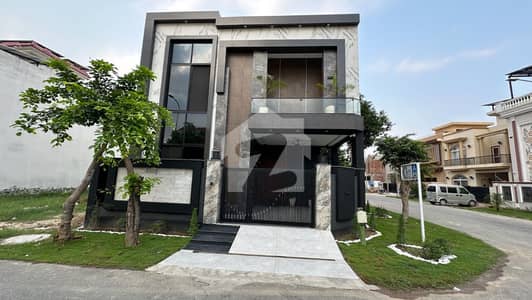 5 Marla House Available For Rent In DHA Phase 9