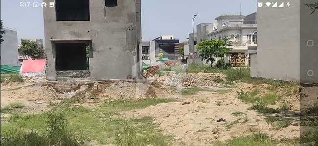 ڈی ایچ اے فیز9 پریزم - بلاک کیو ڈی ایچ اے فیز9 پریزم,ڈی ایچ اے ڈیفینس,لاہور میں 1 کنال رہائشی پلاٹ 3.0 کروڑ میں برائے فروخت۔ ڈی ایچ اے فیز9 پریزم - بلاک کیو ڈی ایچ اے فیز9 پریزم,ڈی ایچ اے ڈیفینس,لاہور میں 1 کنال رہائشی پلاٹ 3.0 کروڑ میں برائے فروخت۔