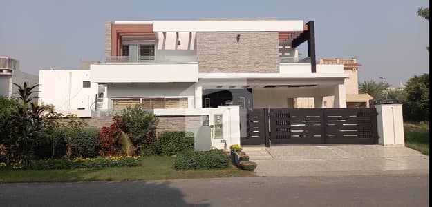 ڈی ایچ اے فیز 5 ڈیفنس (ڈی ایچ اے),لاہور میں 6 کمروں کا 1 کنال مکان 10.45 کروڑ میں برائے فروخت۔ ڈی ایچ اے فیز 5 ڈیفنس (ڈی ایچ اے),لاہور میں 6 کمروں کا 1 کنال مکان 10.45 کروڑ میں برائے فروخت۔