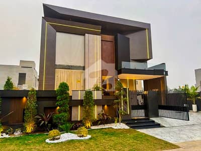 100 % ORIGNAL KANAL EYE CATCHING SUPERB LUXURY BUNGALOW FOR SALE