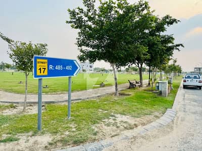 PLot# North Facing 01-Kanal Plot Available Investor Rate Close to 150ft Road PLot# North Facing 01-Kanal Plot Available Investor Rate Close to 150ft Road