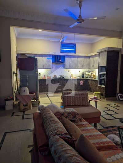 نارتھ ناظم آباد ۔ بلاک ڈی نارتھ ناظم آباد,کراچی میں 6 کمروں کا 12 مرلہ مکان 6.25 کروڑ میں برائے فروخت۔