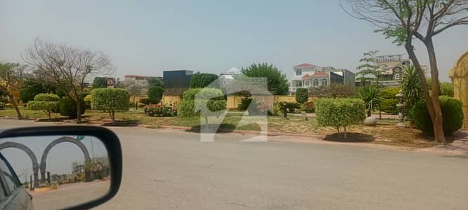 Heighted Plot Front Open St 23 For Sale