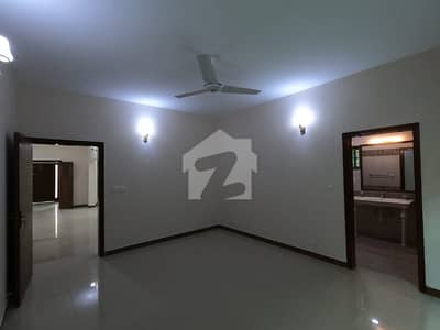 375 Square Yards House For Sale In Cantt