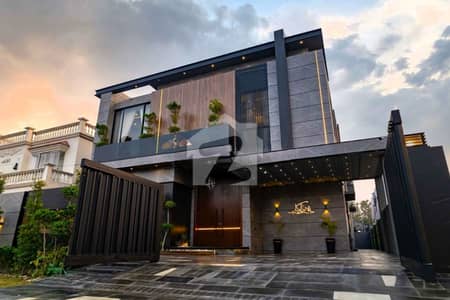10-Marla Modern Bungalow For Sale at top Location near Park Commercial